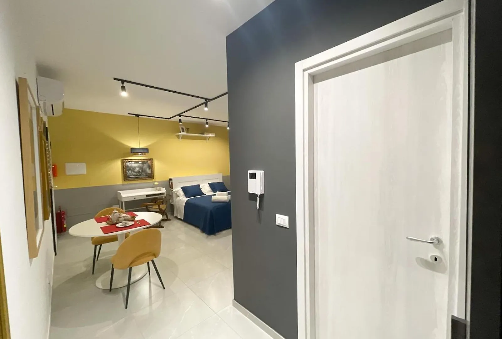 Holiday home Da Vinci Metro Studio Rome
